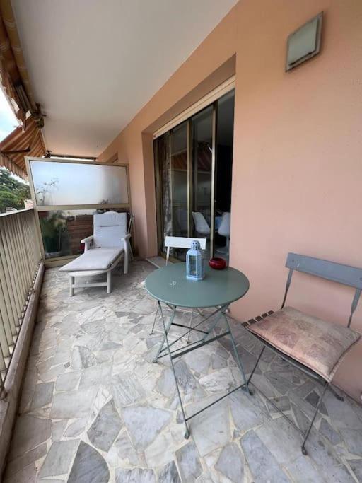 Le Pinede - Apt 4 Prs- Parking - Clim - 500M Plages Antibes Exterior foto
