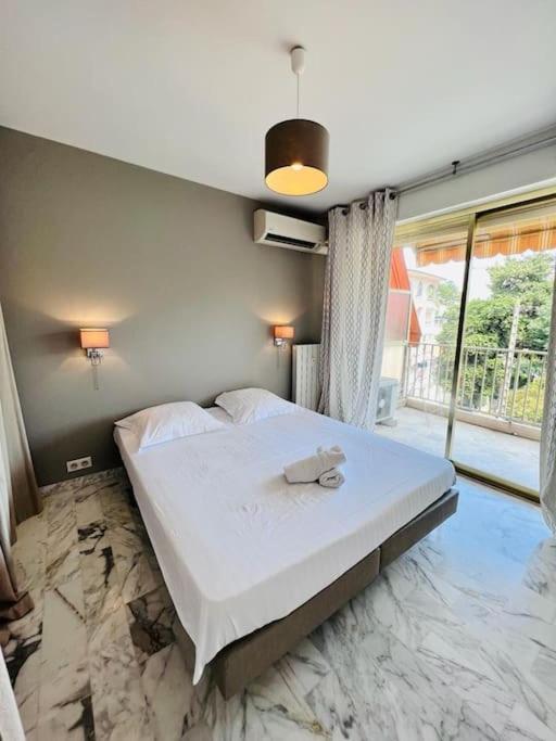 Le Pinede - Apt 4 Prs- Parking - Clim - 500M Plages Antibes Exterior foto